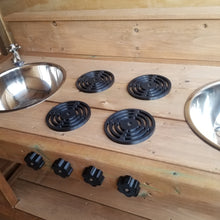 Charger l'image dans la galerie, Cuisinière extérieure (Mud Kitchen)