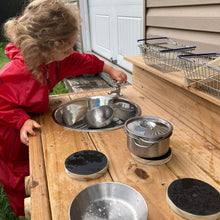 Charger l'image dans la galerie, Cuisinière extérieure (Mud Kitchen)