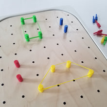 Charger l'image dans la galerie, Géoplan pour table d'exploration sensorielle
